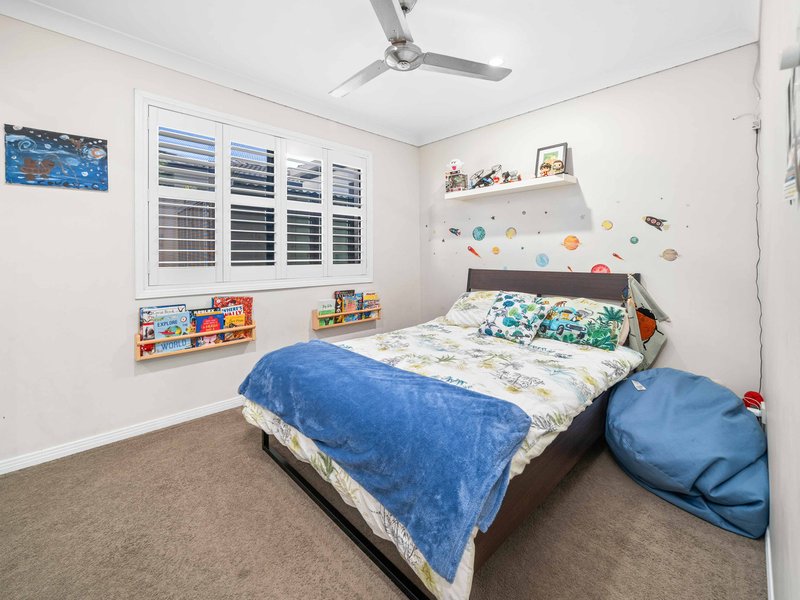 Photo - 2 Amie Place, Raceview QLD 4305 - Image 13