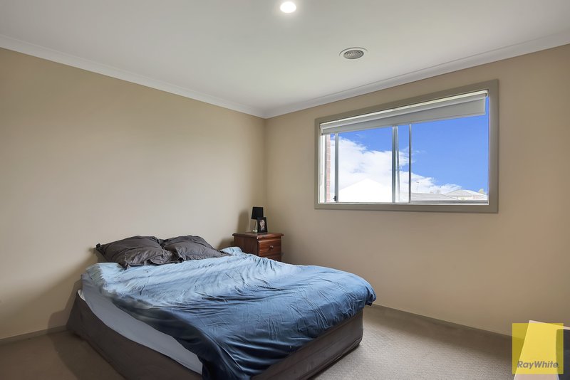 Photo - 2 Amore Drive, Sunshine West VIC 3020 - Image 18