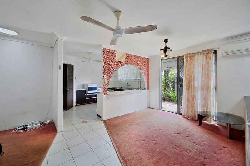 Photo - 2 Andreassen Street, Thabeban QLD 4670 - Image 8