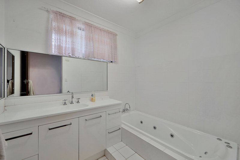 Photo - 2 Andreassen Street, Thabeban QLD 4670 - Image 10