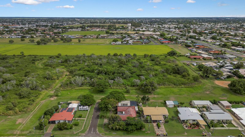 Photo - 2 Andreassen Street, Thabeban QLD 4670 - Image 26