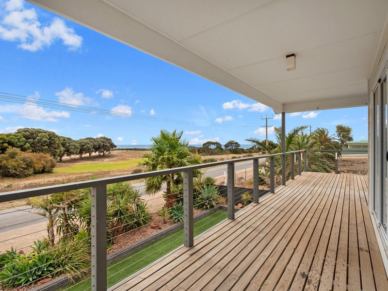 2 Angus Road, Tiddy Widdy Beach SA 5571