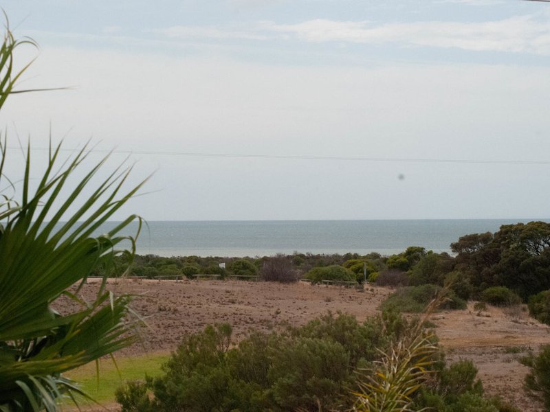 Photo - 2 Angus Road, Tiddy Widdy Beach SA 5571 - Image 22