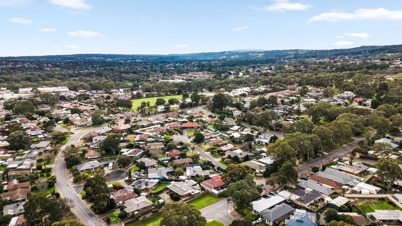 Photo - 2 Anita Court, Aberfoyle Park SA 5159 - Image 19