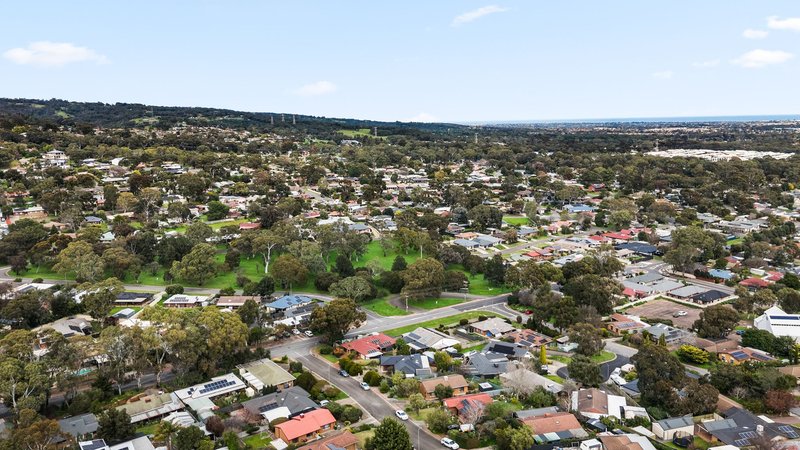Photo - 2 Anita Court, Aberfoyle Park SA 5159 - Image 21