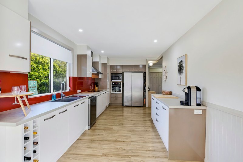 Photo - 2 Ansell Close, Chittaway Point NSW 2261 - Image 3