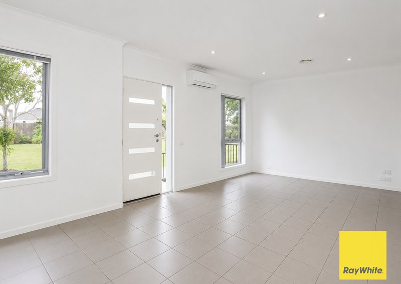 Photo - 2 Antigua Walk, Epping VIC 3076 - Image 2