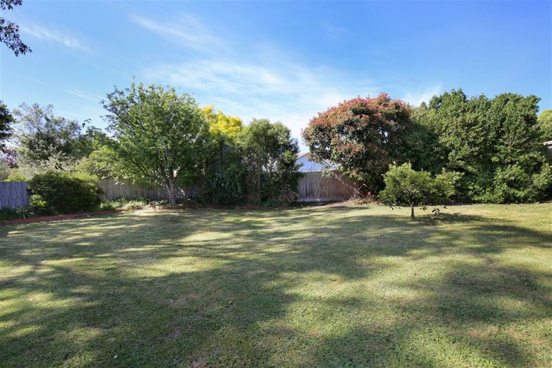 Photo - 2 Antill Court, Mulgrave VIC 3170 - Image 4