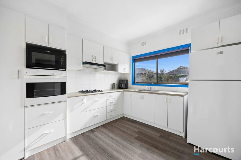 Photo - 2 Apex Avenue, Belmont VIC 3216 - Image 4