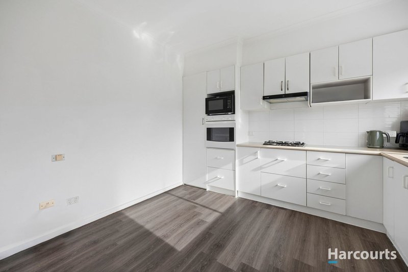 Photo - 2 Apex Avenue, Belmont VIC 3216 - Image 5