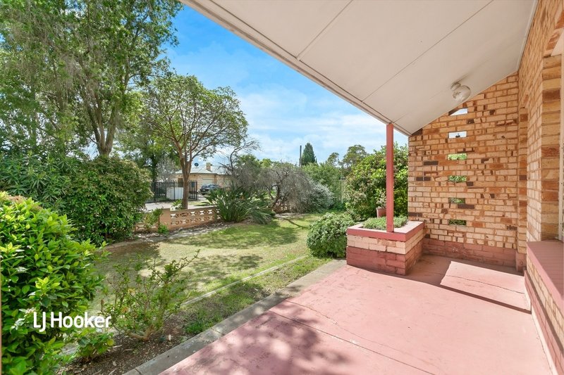 Photo - 2 Appleshaw Street, Elizabeth Vale SA 5112 - Image 2