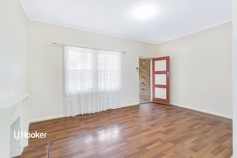 Photo - 2 Appleshaw Street, Elizabeth Vale SA 5112 - Image 3