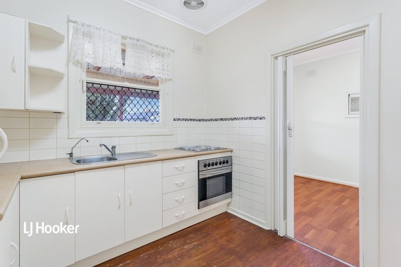 Photo - 2 Appleshaw Street, Elizabeth Vale SA 5112 - Image 6