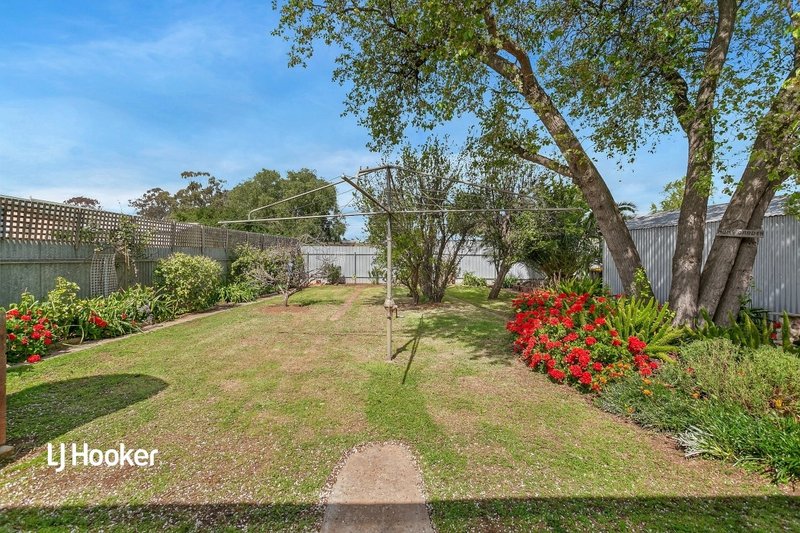 Photo - 2 Appleshaw Street, Elizabeth Vale SA 5112 - Image 15