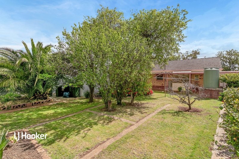 Photo - 2 Appleshaw Street, Elizabeth Vale SA 5112 - Image 16