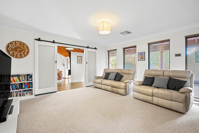 Photo - 2 Archer Close, Baldivis WA 6171 - Image 8