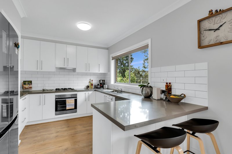 Photo - 2 Archer Place, Woori Yallock VIC 3139 - Image 2