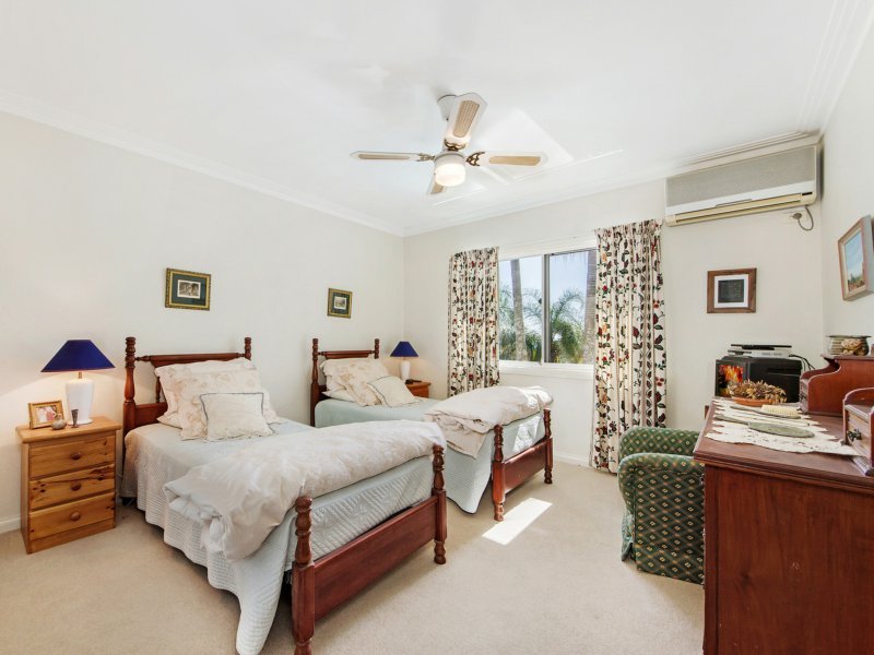 Photo - 2 Ardrossan Place, Highland Park QLD 4211 - Image 11