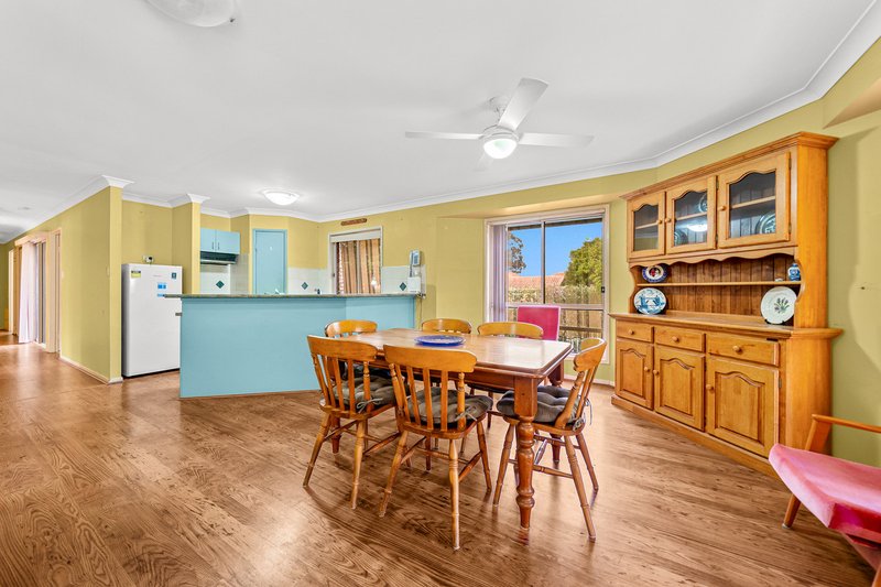 Photo - 2 Argyle Place, Forest Lake QLD 4078 - Image 4