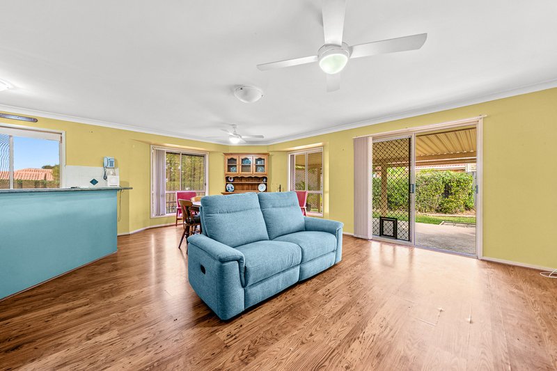 Photo - 2 Argyle Place, Forest Lake QLD 4078 - Image 8