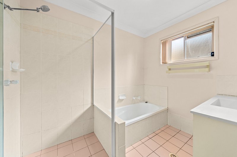 Photo - 2 Argyle Place, Forest Lake QLD 4078 - Image 11