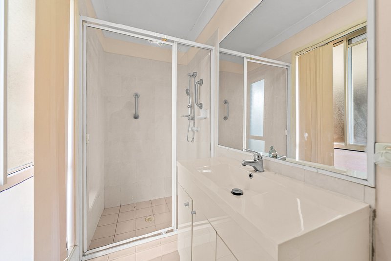 Photo - 2 Argyle Place, Forest Lake QLD 4078 - Image 14