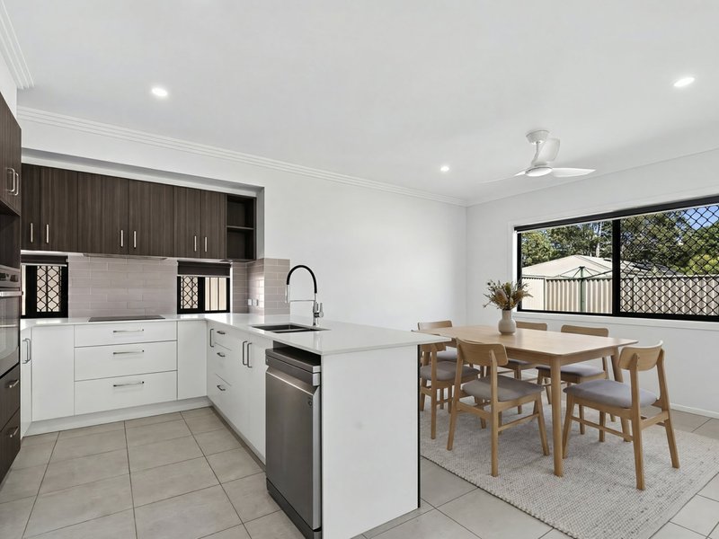 Photo - 2 Armelie Court, Ningi QLD 4511 - Image 6