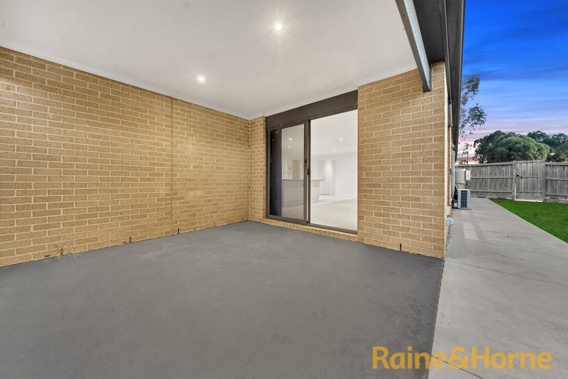 Photo - 2 Armstrong Street, Cranbourne East VIC 3977 - Image 17