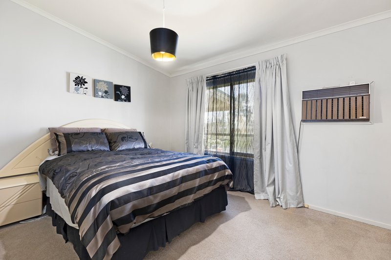 Photo - 2 Arnold Street, Junee NSW 2663 - Image 7