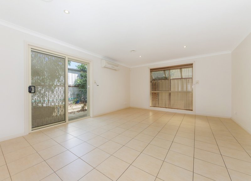 Photo - 2 Ash Street, Braybrook VIC 3019 - Image 4