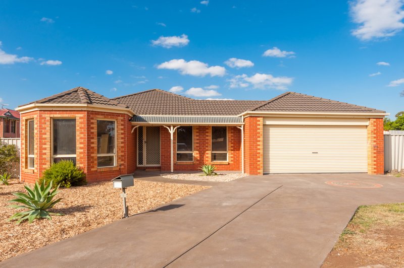 2 Ashby Lane, Caroline Springs VIC 3023