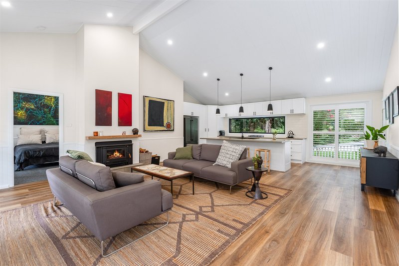 Photo - 2 Ashgrove Place, Bundanoon NSW 2578 - Image 3