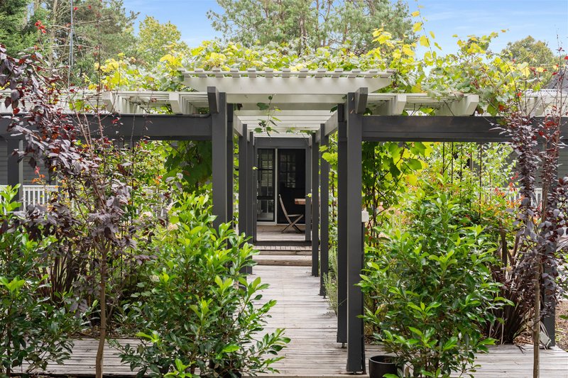 Photo - 2 Ashgrove Place, Bundanoon NSW 2578 - Image 9