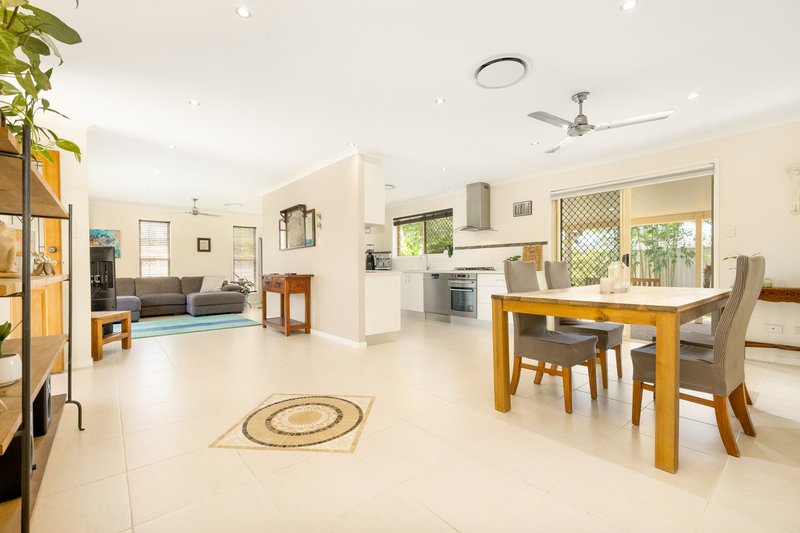 Photo - 2 Athlone Street, Tingalpa QLD 4173 - Image 11