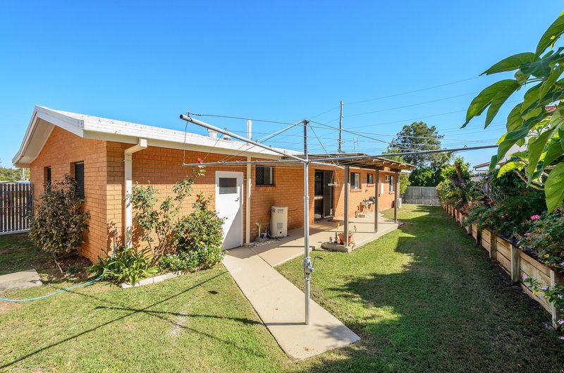 Photo - 2 Atholl Court, Kin Kora QLD 4680 - Image 17