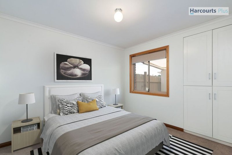 Photo - 2 Aurora Street, Hallett Cove SA 5158 - Image 14