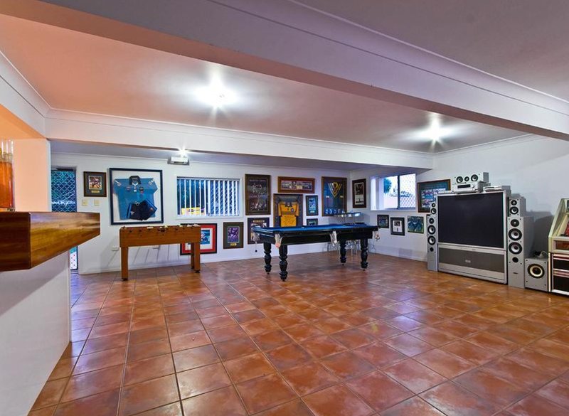 Photo - 2 Auster Street, Redland Bay QLD 4165 - Image 5