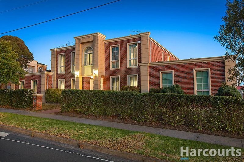 2 Avendon Boulevard, Glen Waverley VIC 3150