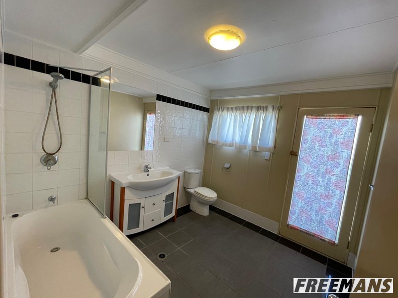 Photo - 2 Avoca Place, Nanango QLD 4615 - Image 16