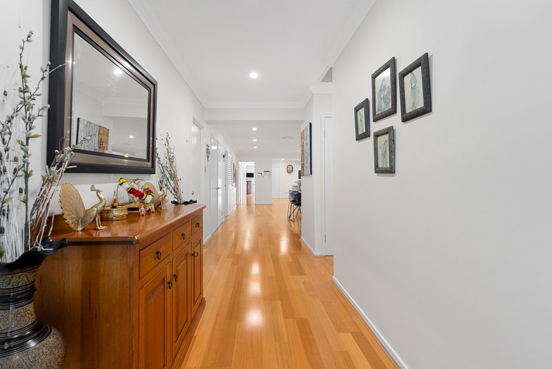 Photo - 2 Avonlea Street, Murrumba Downs QLD 4503 - Image 2