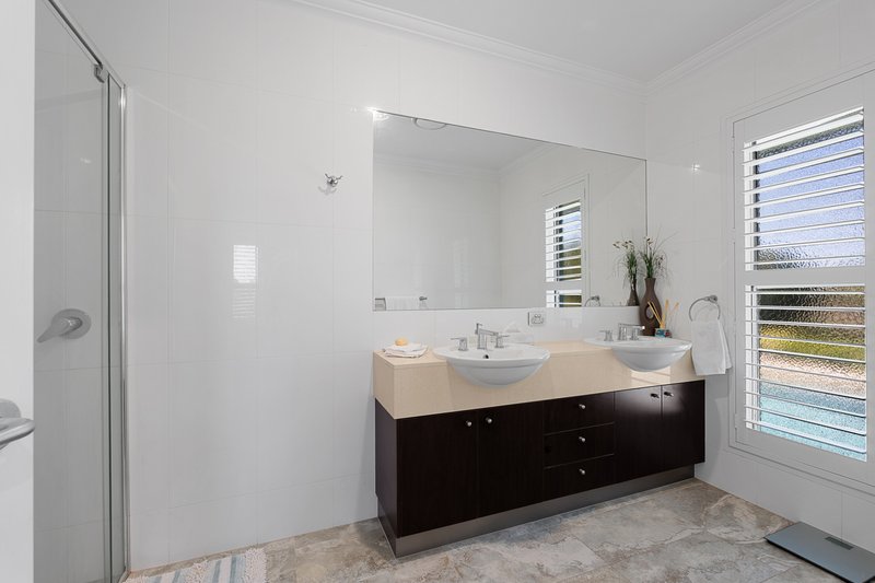 Photo - 2 Avonlea Street, Murrumba Downs QLD 4503 - Image 12