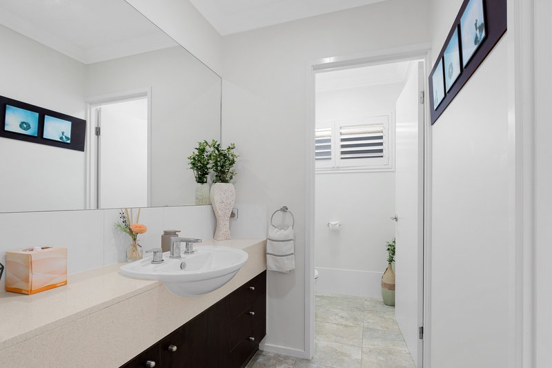 Photo - 2 Avonlea Street, Murrumba Downs QLD 4503 - Image 18