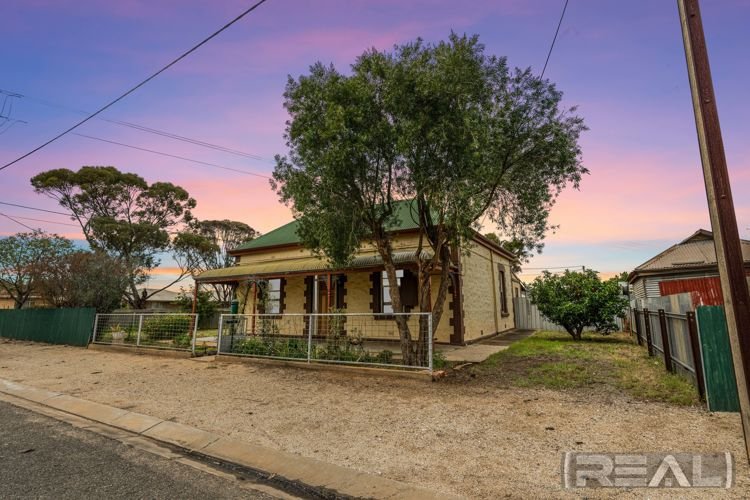 Photo - 2 Baker Street, Balaklava SA 5461 - Image 3