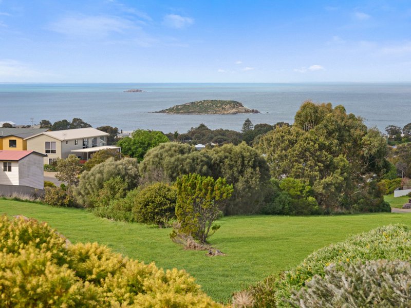 2 Baleen Court, Encounter Bay SA 5211