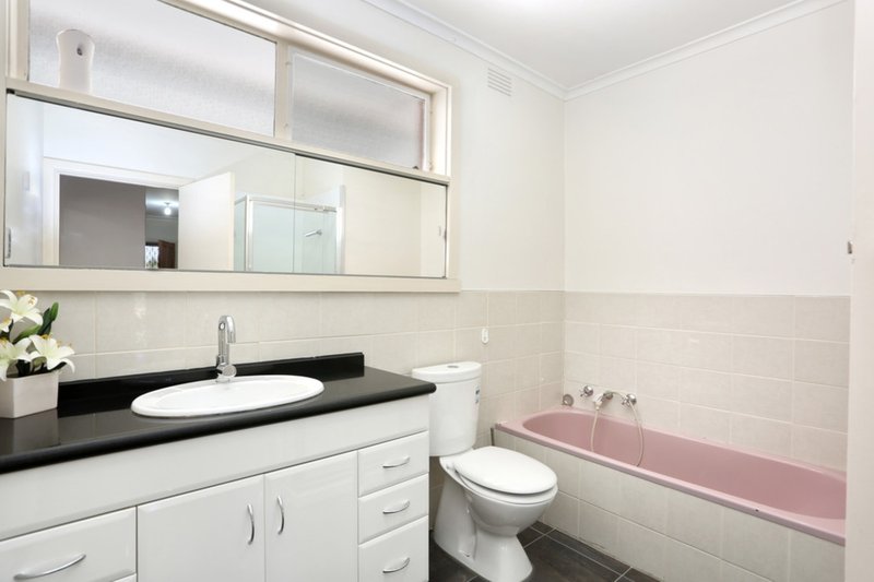 Photo - 2 Ballarat St , Lalor VIC 3075 - Image 11