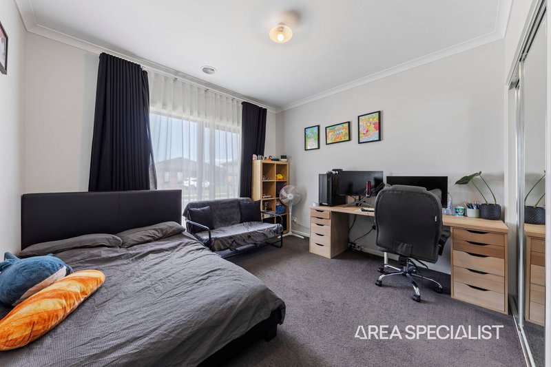 Photo - 2 Bambury Close, Koo Wee Rup VIC 3981 - Image 9