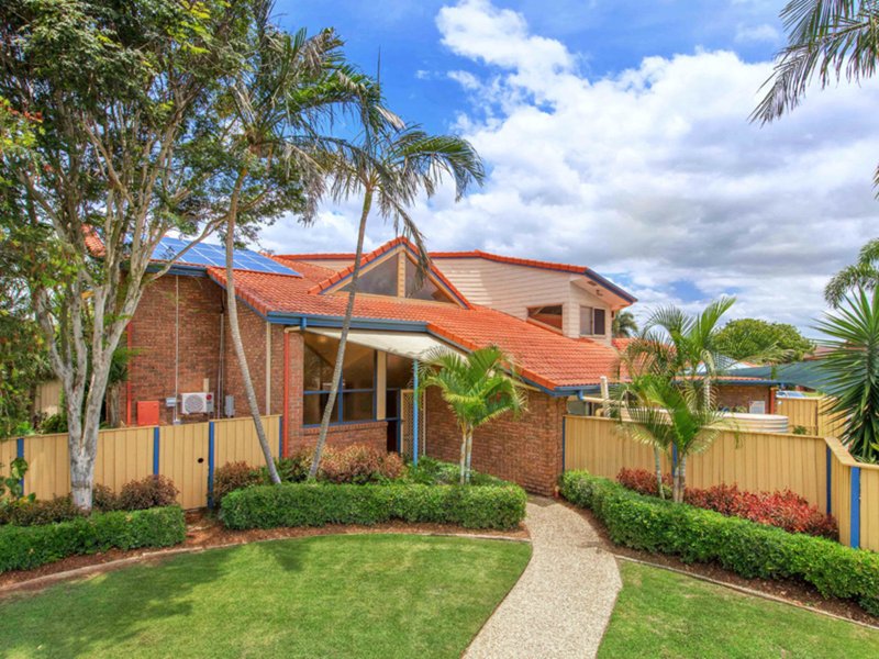 Photo - 2 Bangalore Street, Carseldine QLD 4034 - Image 2