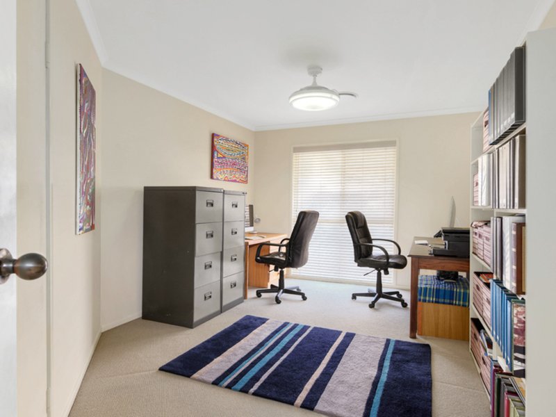 Photo - 2 Bangalore Street, Carseldine QLD 4034 - Image 14