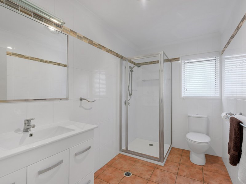 Photo - 2 Bangalore Street, Carseldine QLD 4034 - Image 15