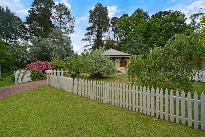 Photo - 2 Banksia Street, Bowral NSW 2576 - Image 3